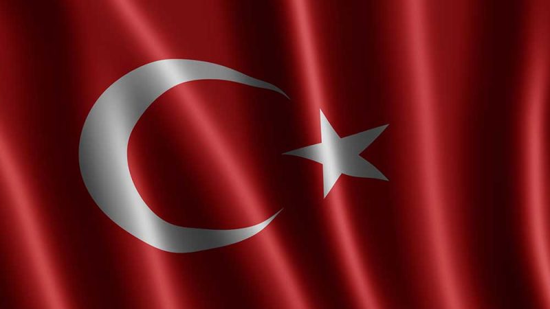 Akla İstikamet Veren Türk