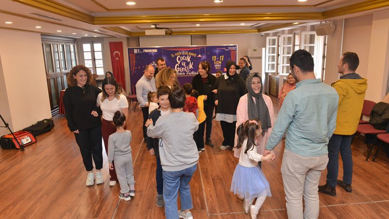 Bursa’nın her köşesinde tiyatro