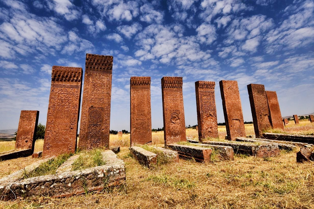 geleneksel ahlat tas isciligi