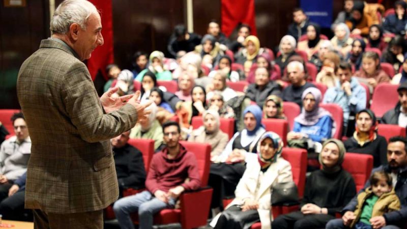 Nurullah Genç’ten Altın Öğütler