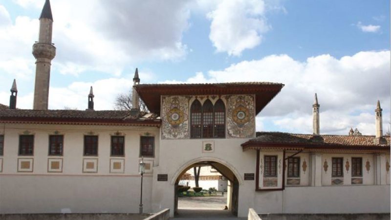Kırım Tatar Mimari Yadigârlarının İncisi: Hansaray