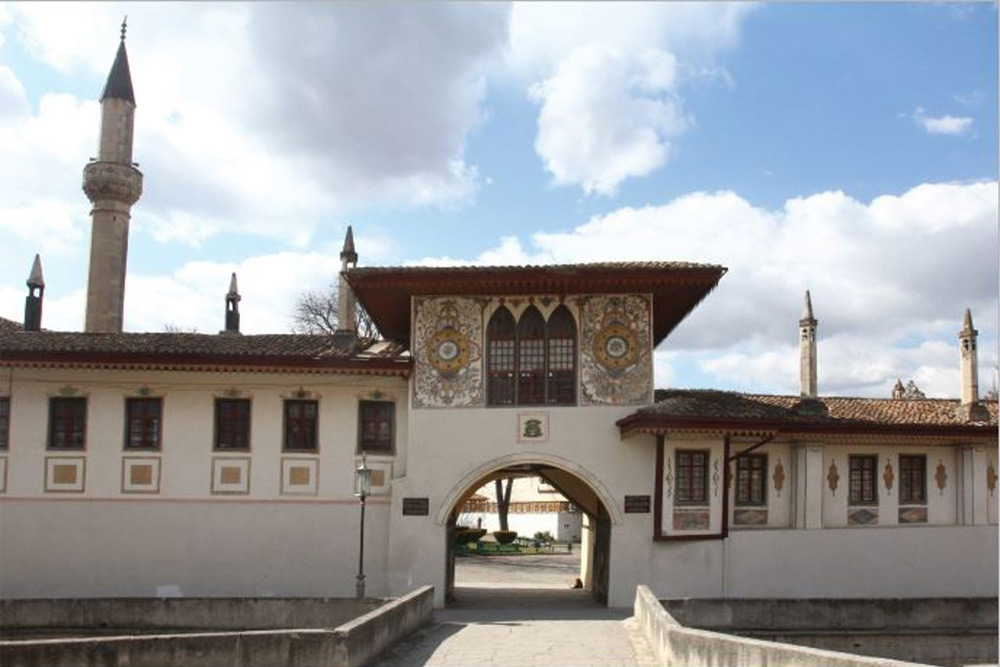 Kırım Tatar Mimari Yadigârlarının İncisi: Hansaray