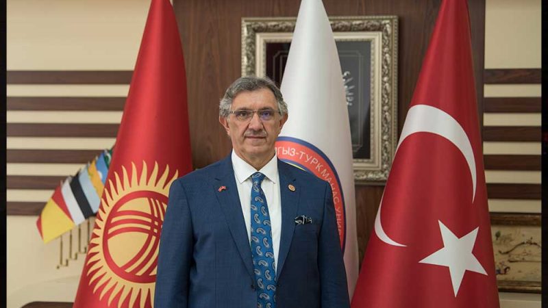 Manas Üniversitesi Gönüllüsü Cengiz Aytmatov