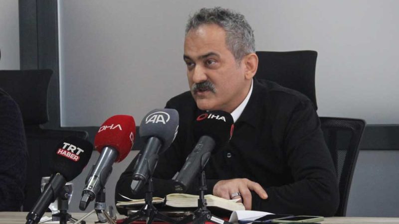 Bakan Özer, Depremden Etkilenen 10 İlde Eğitim Öğretime Başlama Takvimini Açıkladı
