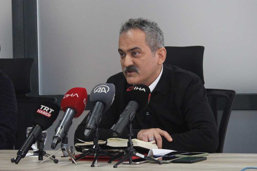 Bakan Özer, Depremden Etkilenen 10 İlde Eğitim Öğretime Başlama Takvimini Açıkladı 1 Bakan Özer, Depremden Etkilenen 10 İlde Eğitim Öğretime Başlama Takvimini Açıkladı