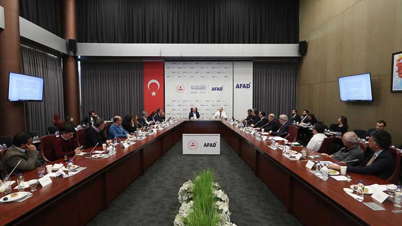 BİLİM İNSANLARI AFAD KRİZ MERKEZİ’NDE