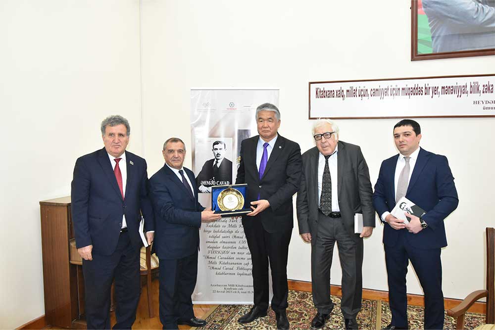 TÜRKSOY’un “Ahmed Cavad’dan Seçme Şiirler” kitabi Azerbaycan’da tanıtıldı 1 TÜRKSOY’un “Ahmed Cavad’dan Seçme Şiirler” kitabi Azerbaycan’da tanıtıldı