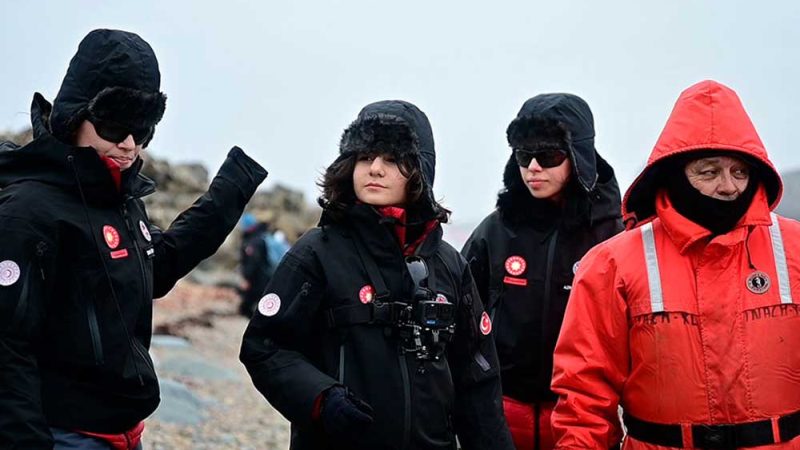 LİSELİ ÖĞRENCİLER ANTARKTİKA’DA