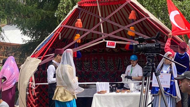 Türk Dünyası Mutfak Kültürü Tanrı Dağı’nda Tanıtıldı