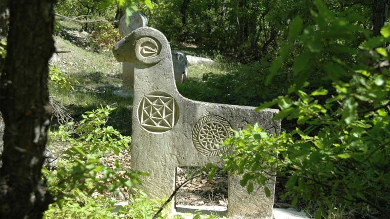 Tarih Bilinci ve Kimliğin İnşası