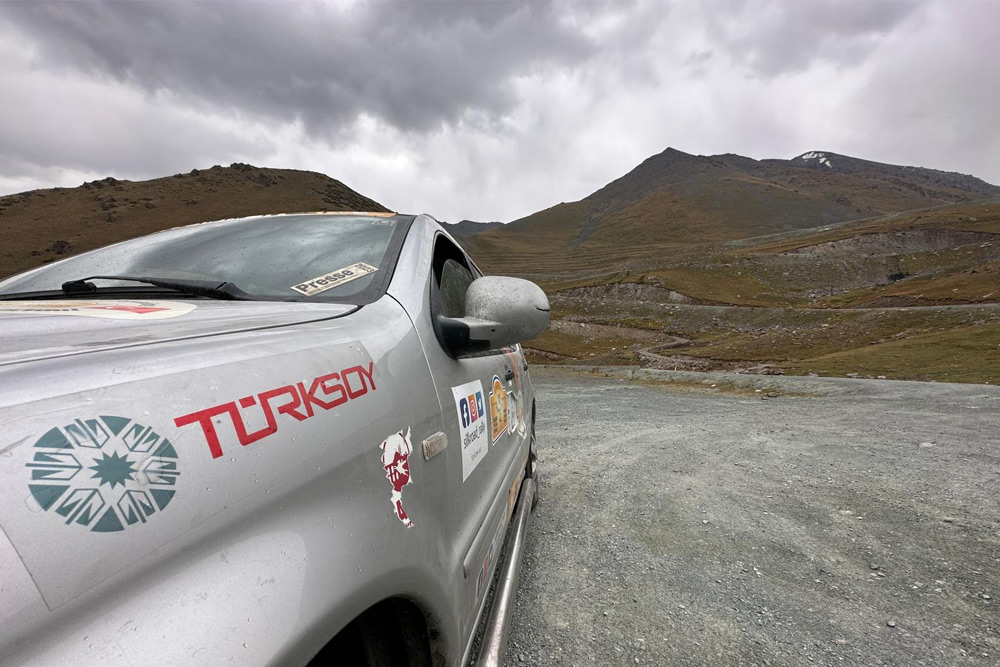 "Tuna'dan Orhun'a İpek Yolu Rallisi", Kırgızistan'ın Başkenti Bişkek'e Ulaştı 1 “Tuna’dan Orhun’a İpek Yolu Rallisi”, Kırgızistan’ın Başkenti Bişkek’e Ulaştı