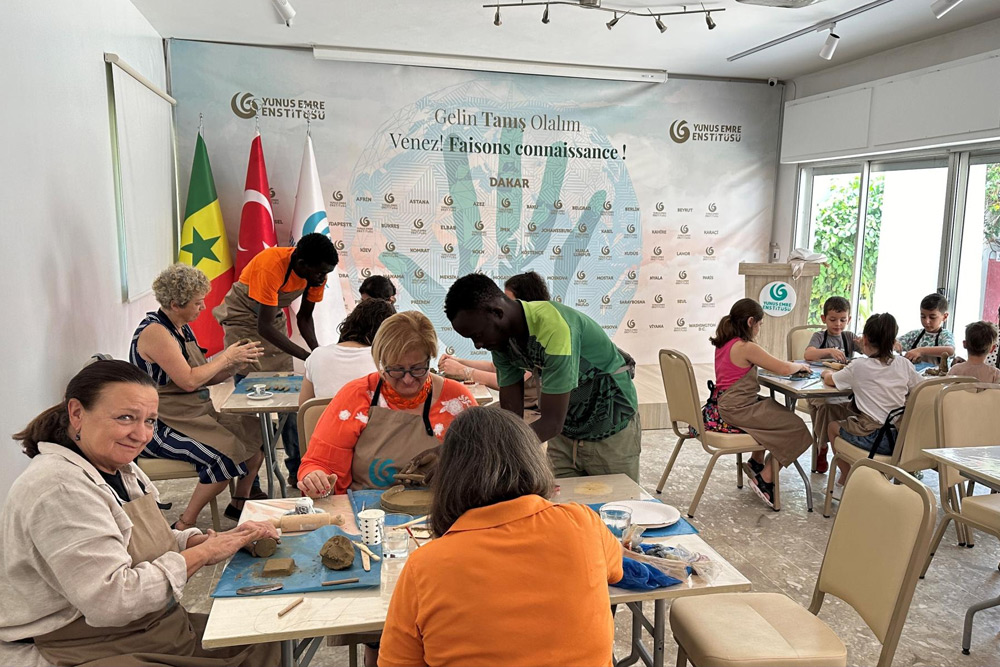 Yunus Emre Enstitüsü, Senegal’de Kimsesiz ve Engelli Çocuklara Umut Oluyor 1 Yunus Emre Enstitüsü, Senegal’de Kimsesiz ve Engelli Çocuklara Umut Oluyor