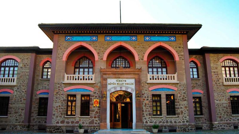 Türkiye’nin Siyasi Tarihine Kısa Bir Bakış