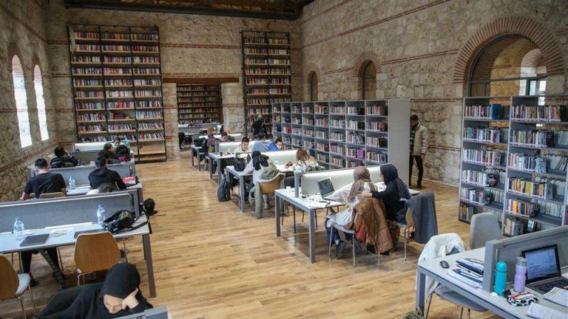 KÜTÜPHANELERDE BİLGİ TEKNOLOJİLERİ EĞİTİMLERİ BAŞLIYOR “İLK DURAK RAMİ KÜTÜPHANESİ